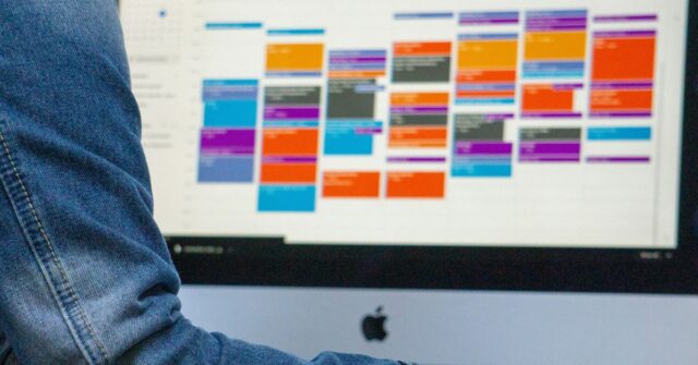 Por que uso o Apple Calendar e não uma lista de tarefas como meu gerenciador de tarefas | A foto mostra o aplicativo Calendário aberto em um iMac