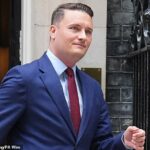 Wes Streeting se afastou do governo na quinta-feira com uma explosão em Keir Starmer