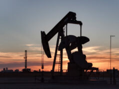 Preços do petróleo caem depois que Trump diz que as negociações EUA-Irã estão em “estágios finais” Preços do petróleo caem depois que Trump diz que as negociações EUA-Irã estão em “estágios finais”