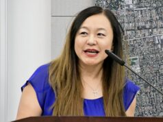 Prefeita da Califórnia admite ser espiã secreta da CHINA… e ela parece muito diferente de suas imagens originais photoshopadas A ex-prefeita de Arcádia, Califórnia, Eileen Wang renunciou na segunda-feira depois que um acordo federal acusando-a de agir como agente ilegal para a China foi aberto