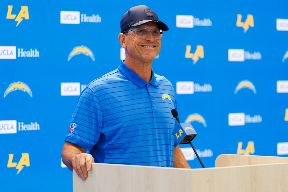 Los Angeles Chargers TE David Njoku