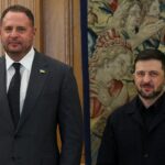 O ex-chefe de gabinete do Gabinete Presidencial da Ucrânia, Andriy Yermak (R), está no tribunal antes de uma audiência em um caso de lavagem de dinheiro, para determinar uma medida preventiva, em Kiev, em 12 de maio de 2026, em meio à invasão russa da Ucrânia.