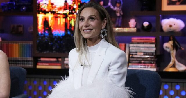 Produtor de 'RHOBH' nega que Dorit Kemsley esteja sendo pausada NUP21016301011 Produtor RHOBH encerra boato de que Dorit Kemsley foi colocada em pausa para a 16ª temporada