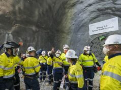 Projeto Snowy Hydro enfrentando uma explosão de custos de 10 vezes O projeto Snowy Hydro 2.0 atinge um marco importante - a descoberta da máquina perfuradora de túneis em uma caverna subterrânea profunda.