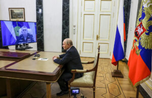 Putin elogia o lançamento de teste de um novo míssil balístico pela Rússia e o chama de o mais poderoso do mundo Putin elogia o lançamento de teste de um novo míssil balístico pela Rússia e o chama de o mais poderoso do mundo