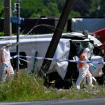 Quatro pessoas morrem após colisão de microônibus com trem na Bélgica