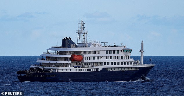 Na foto: O navio de cruzeiro holandês MV Hondius desencadeou uma crise de saúde global no início deste mês, depois que os passageiros adoeceram devido ao hantavírus