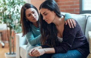 Querida Abby: Devo me distanciar do meu amigo que sofre de depressão? Querida Abby: Devo me distanciar do meu amigo que sofre de depressão?