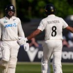 Ravindra e Blundell atingiram séculos quando a Nova Zelândia encontrou a Irlanda pela primeira vez em testes