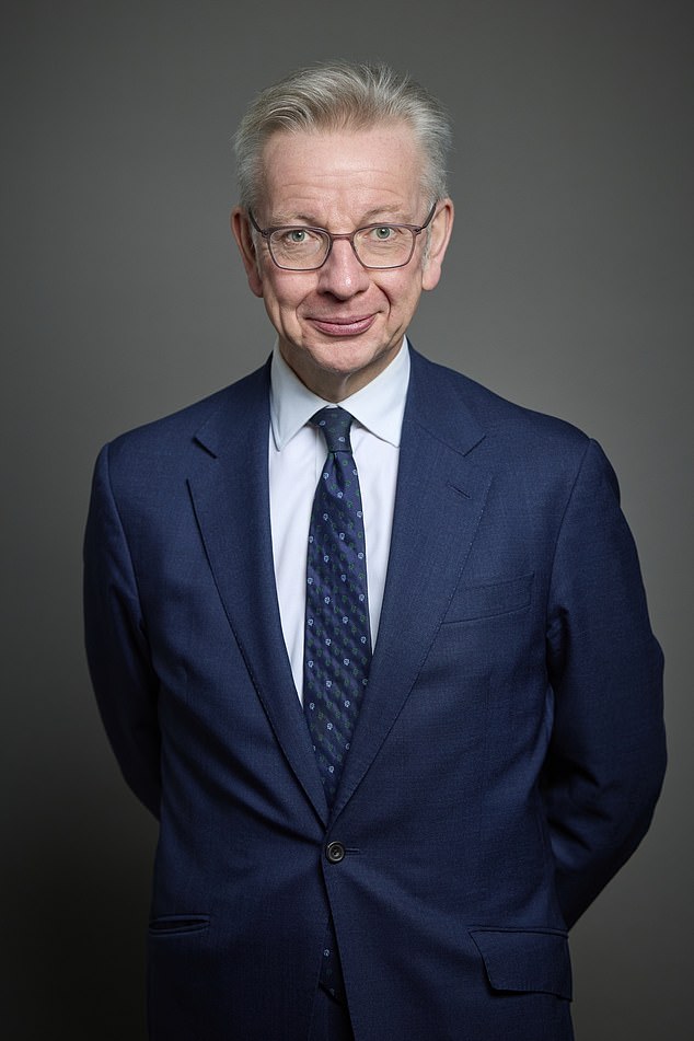 Ontem à noite, Lord Gove – um dos arquitectos do Brexit – disse que qualquer movimento para voltar a aderir seria uma “traição”