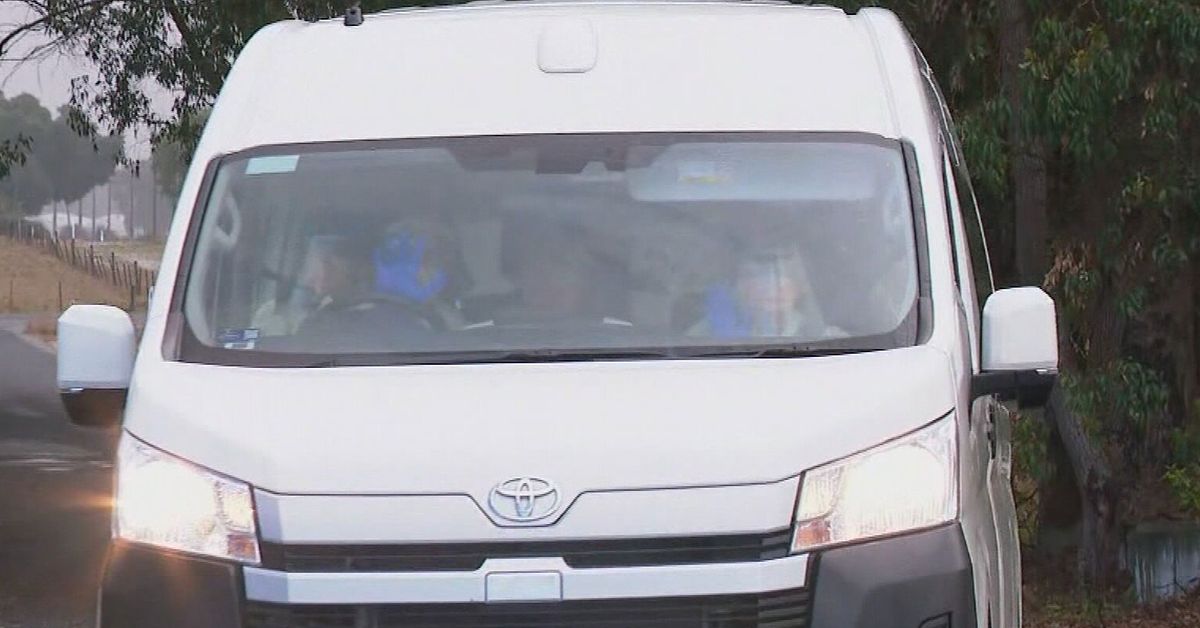 Refugiados australianos por hantavírus iniciam quarentena de três semanas