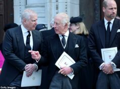 Rei Charles despreza o irmão Andrew enquanto estava em Sandringham Andrew Mountbatten-Windsor, o rei Charles e o príncipe William comparecem ao funeral da duquesa de Kent na Catedral de Westminster em setembro do ano passado