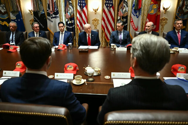 Reunião do Gabinete de Trump é realizada enquanto as negociações continuam para acabar com a guerra no Irã
