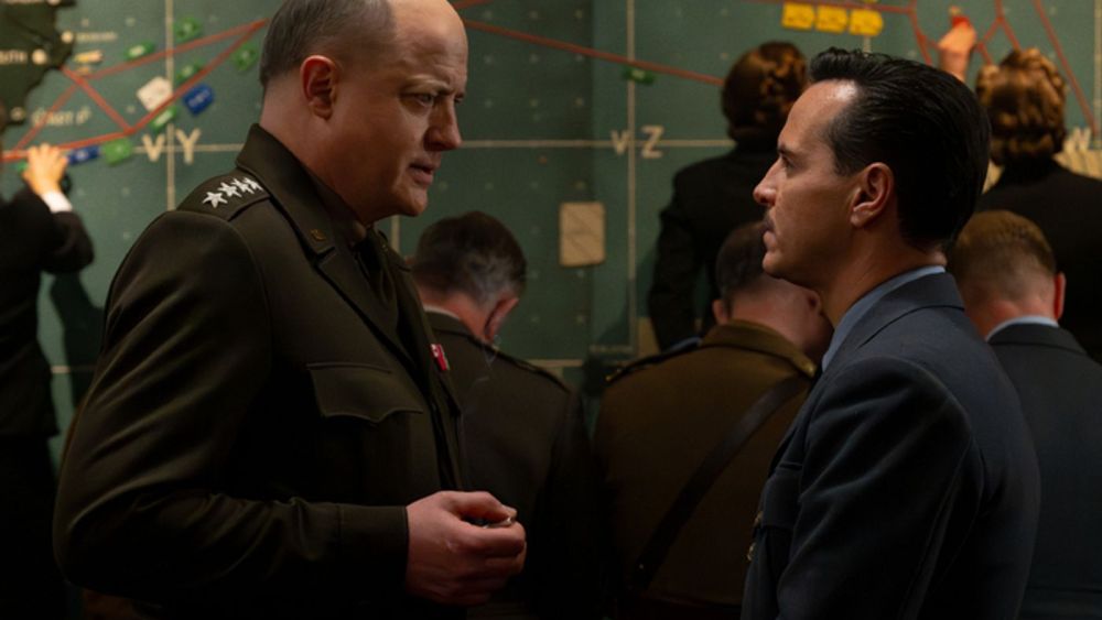 Revisão de ‘Pressão’: Andrew Scott e Brendan Fraser enfrentam-se frente a frente em uma história absorvente de como o clima venceu a guerra