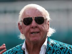 Ric Flair chama Luka Doncic do Lakers por perder a série de playoffs do Thunder Wrestling legend Ric Flair at Houston Texans vs Jacksonvolle Jaguars game