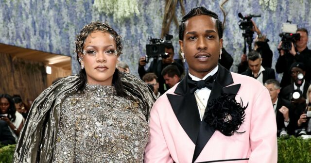 Rihanna participa do Met Gala de 2026 comemorando 