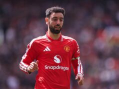 Rio Ferdinand argumenta que Bruno Fernandes enfrenta uma ‘grande diferença’ em relação ao que duas lendas da Premier League vivenciaram Rio Ferdinand argumenta que Bruno Fernandes enfrenta uma 'grande diferença' em relação ao que duas lendas da Premier League vivenciaram