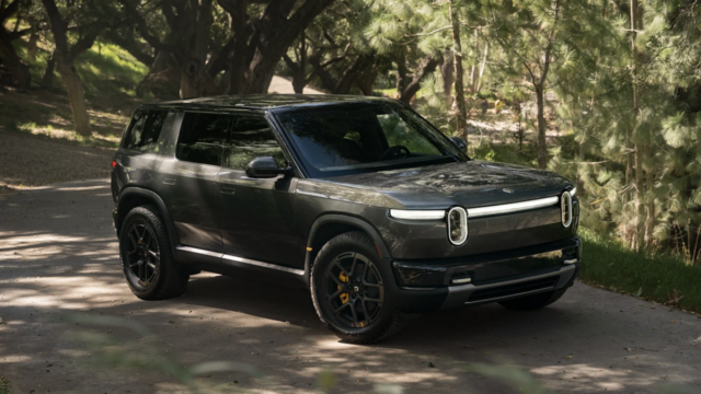Rivian define data oficial de lançamento do Rivian R2
