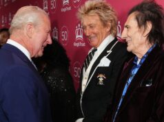 Rod Stewart elogia o rei Charles por colocar ‘aquele pequeno saco de ratos’ Trump ‘em seu lugar’ Rod Stewart elogia o rei Charles por colocar 'aquele pequeno saco de ratos' Trump 'em seu lugar'