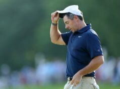Rory McIlroy saiu para ‘arrepender’ três buracos que destruíram suas chances no PGA Championship Rory McIlroy saiu para 'arrepender' três buracos que destruíram suas chances no PGA Championship