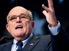 Rudy Giuliani em estado crítico no hospital O ex-prefeito de Nova York, Rudy Giuliani, liderou a resposta da cidade aos ataques terroristas de 11 de setembro de 2001.