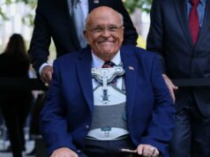 Rudy Giuliani hospitalizado em estado crítico, mas estável na Flórida O secretário de Defesa dos EUA, Pete Hegseth, faz testes perante o Comitê de Serviços Armados da Câmara no edifício de escritórios Rayburn House em 29 de abril de 2026 em Washington, DC.