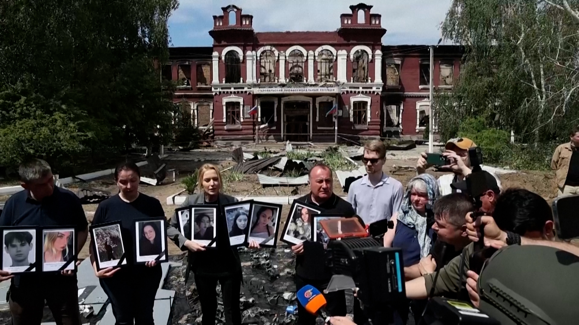Rússia convida mídia para ver ataque mortal em faculdade em Luhansk