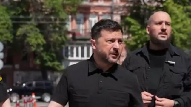 Rússia dispara míssil hipersônico em ataque a Kiev
