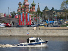 Rússia diz que Ucrânia lançou um grande ataque com drones depois que Moscou rejeitou oferta de cessar-fogo Yahoo news home