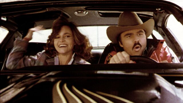Sally Field lembra como ‘Norma Rae’ foi o começo do fim de seu relacionamento com Burt Reynolds: ‘Ele jogou o roteiro em mim’
