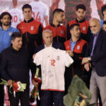 Seleção iraniana com destino aos EUA na Copa do Mundo recebeu despedida pública em Teerã