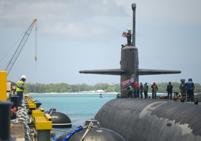 Senador Kennedy: Os EUA devem pressionar o Reino Unido para Submarino nuclear dos EUA visita Diego Garcia