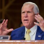 Senador republicano critica 'processo vingativo' de James Comey por Trump Admin