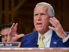 Senador republicano critica ‘processo vingativo’ de James Comey por Trump Admin Senador republicano critica 'processo vingativo' de James Comey por Trump Admin