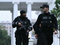 Serviço secreto responde quando duas pessoas são baleadas perto da Casa Branca GettyImages-2272590263 Novo vídeo de filmagem WHCD mostra o momento em que as fotos foram disparadas