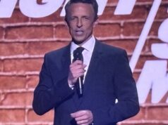 Seth Meyers cutuca a CBS sobre upfronts, um termo que ele diz ‘descreve como eles pagaram a Trump para desistir do processo’ Seth Meyers cutuca a CBS sobre upfronts, um termo que ele diz 'descreve como eles pagaram a Trump para desistir do processo'