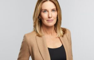 Sharyn Alfonsi se preocupa abertamente com seu futuro no programa 60 Minutes da CBS News Sharyn Alfonsi se preocupa abertamente com seu futuro no programa 60 Minutes da CBS News