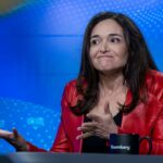Sheryl Sandberg diz à Geração Z que o plano de carreira de 10 anos está morto, pois a IA elimina empregos de nível inicial: ‘Não crie um roteiro de sua carreira quando o futuro for incerto’