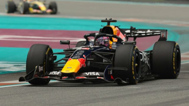 Sinyal 'Bajak' Max Verstappen na McLaren: Efek Domino Kedatangan Sang Mantan Mekanik?
