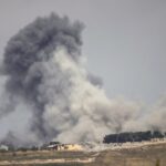 Soldados israelenses chegam a Nabatieh, uma das maiores cidades do sul do Líbano