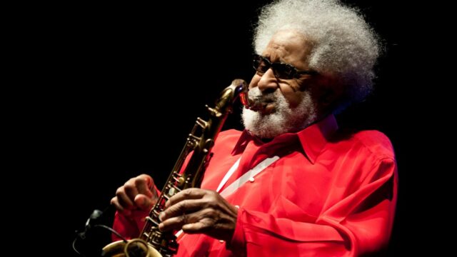 Sonny Rollins, 'Saxophone Colossus' do Jazz, morre aos 95 anos Sonny Rollins, 'Saxophone Colossus' do Jazz, morre aos 95 anos