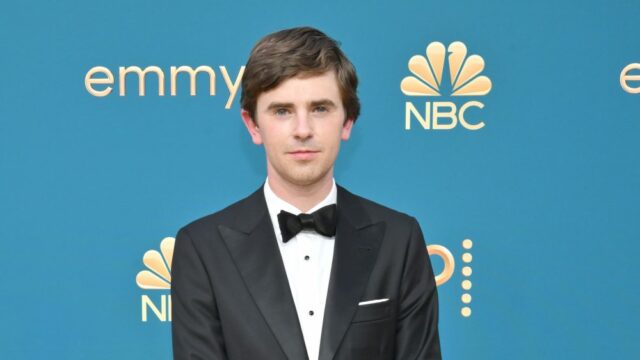 Sony Pictures TV e streamer de 'Heated Rivalry' Crave Pact para série dramática de Freddie Highmore-David Shore
