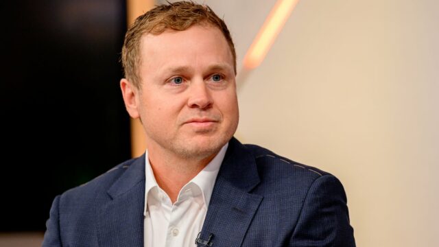 Spencer Pratt 'Done With CBS', acusa Network de entregar entrevista à equipe de relações públicas de Karen Bass para edição 'Comical' | Vídeo
