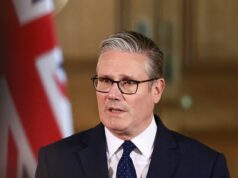 Starmer implora por seu futuro político: PM alerta rivais trabalhistas contra ‘lutas políticas internas’ com Burnham, Rayner e Streeting prontos para atacar O primeiro-ministro apelou a um partido “unido” em meio a relatos de que ele poderia enfrentar um desafio para o seu cargo por parte de três figuras importantes do partido, na sequência de eleições locais e descentralizadas desastrosas.