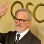Steven Spielberg diz que Hollywood nunca deveria ‘usar IA como a palavra final em qualquer coisa criativa’: ‘É aí que eu traço o limite’