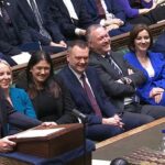 Wes Streeting ergueu as sobrancelhas desajeitadamente enquanto o primeiro-ministro usava sua resposta ao Discurso do Rei para fazer uma referência incisiva às pessoas que montavam 'listas de parlamentares'