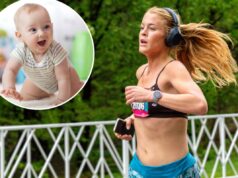 Sua capacidade de competir em eventos de ultra-resistência pode ser determinada desde o nascimento Uma corredora com sutiã esportivo preto e shorts azuis, usando fones de ouvido e um smartwatch, corre com os cabelos voando, carregando um telefone.