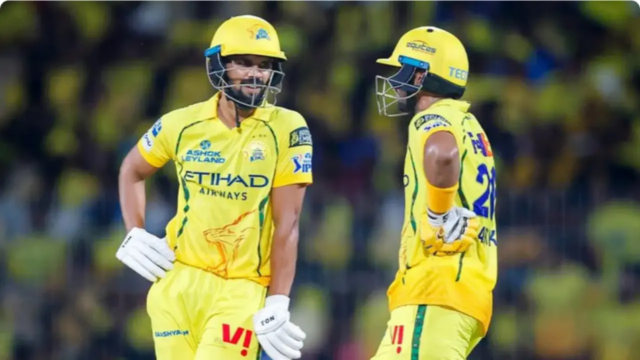Super Kings perdem três postigos rápidos, alcançam 91 corridas em Super Kings perdem três postigos rápidos, alcançam 91 corridas em 10 saldos contra Sunrisers