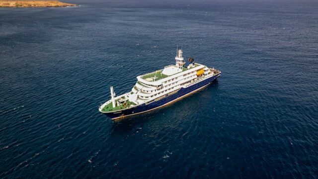 O M/V Hondius estaria viajando de Ushuaia, na Argentina, para Cabo Verde.