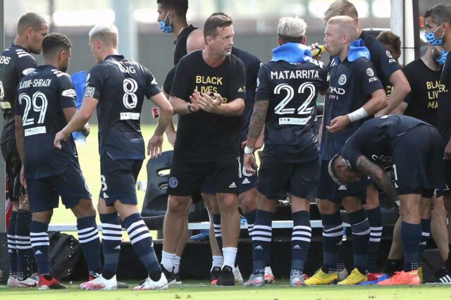 Técnico vencedor da MLS Cup sendo investigado por acusações de assédio sexual em Israel
